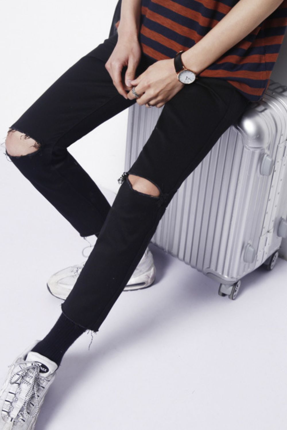 4439feed-057b-480a-ae88-cf1eab4c7d81-Max