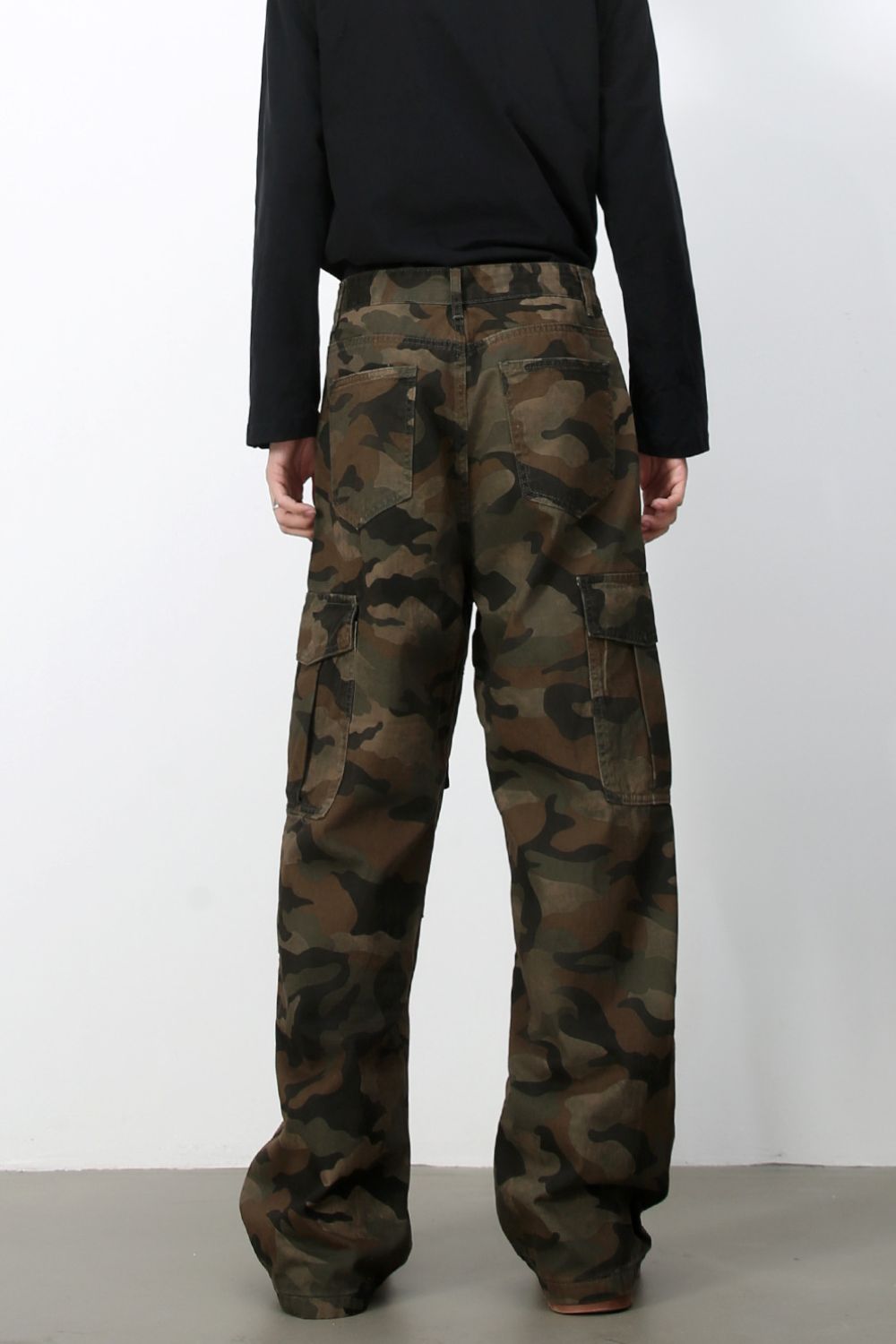 Men's Camouflage Loose Fit Jeans Back